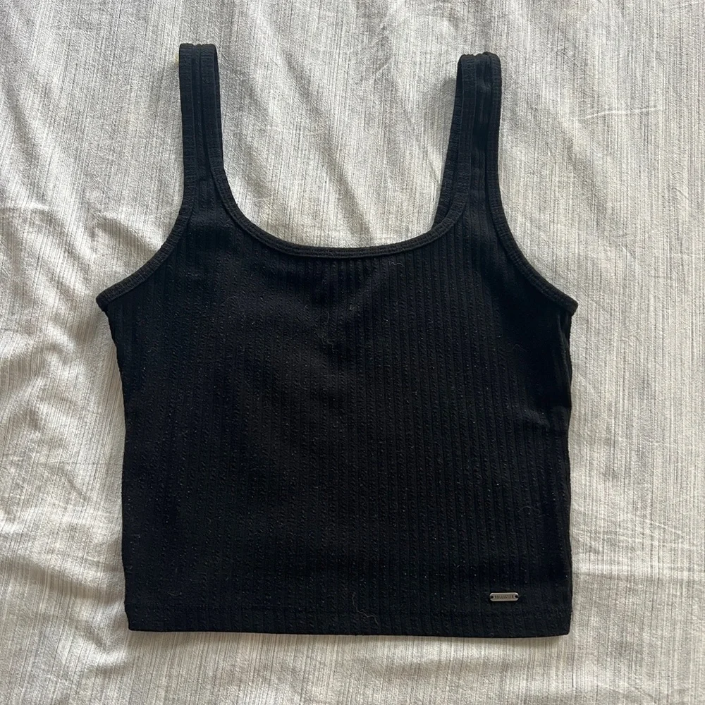 Hollister Black Ribbed Crop Tank Top - Picture 1 of 6